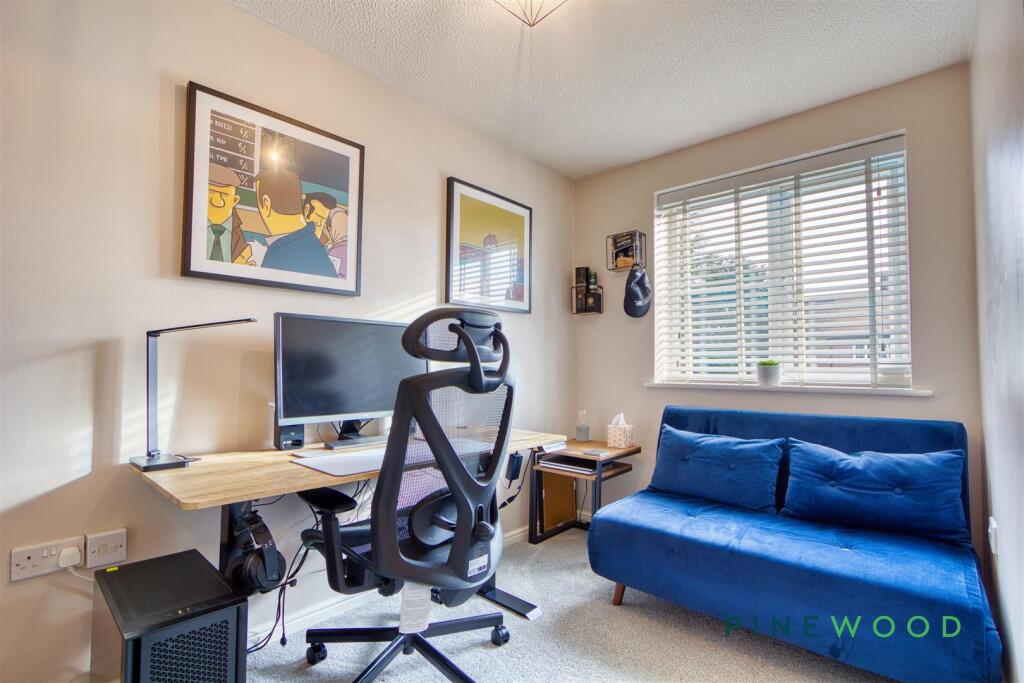 BEDROOM 2