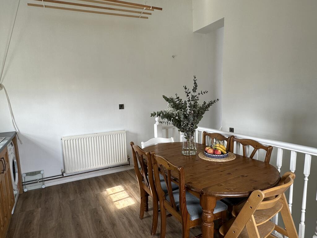 Dining area.JPG