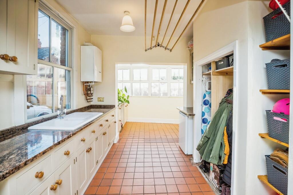 Utility/ Cloakroom