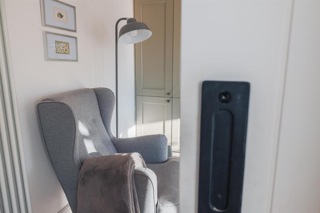 6 Greenfields Close-40.jpg