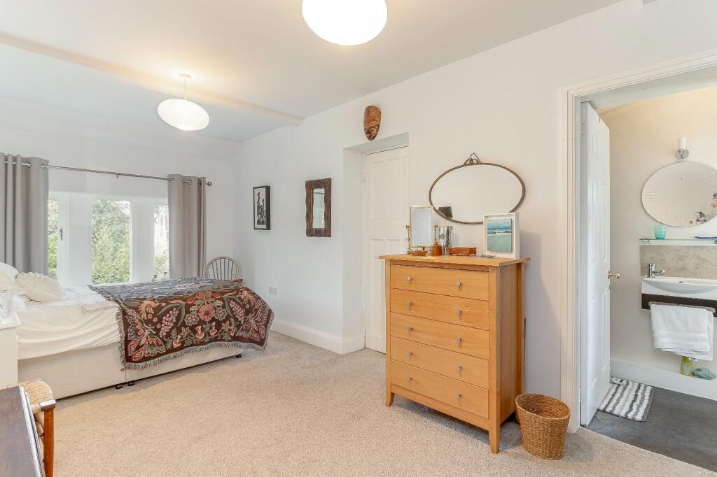 Master Bedroom - A.jpg