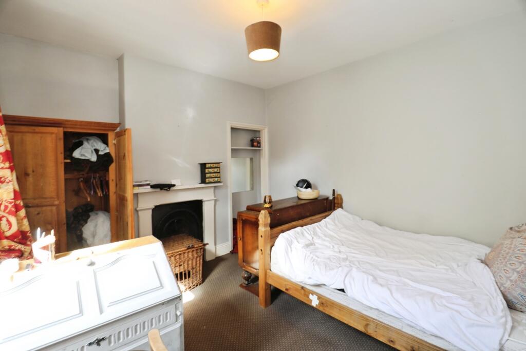 Bedroom Two (2)