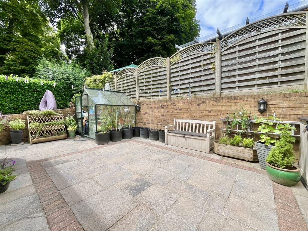Gardens &amp; Patio Areas