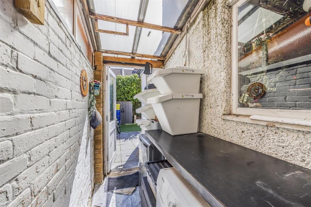 98 Dunbar Road, Southsea-PorticoMarketing-SoldBy-2