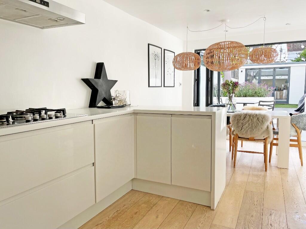 Kit/Breakfast Room
