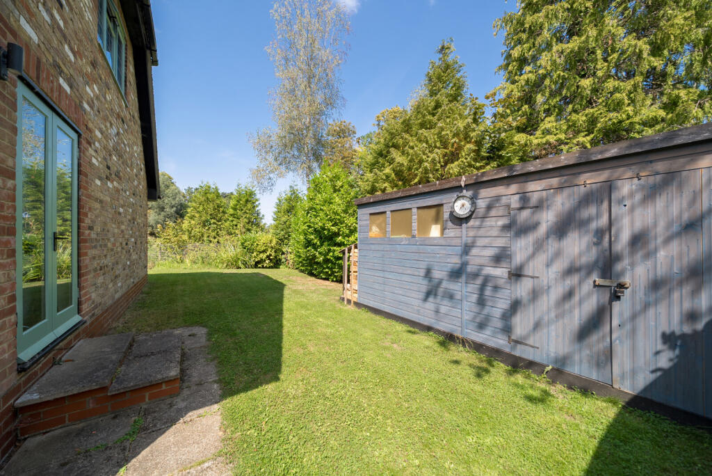 1333048-8-6893366...