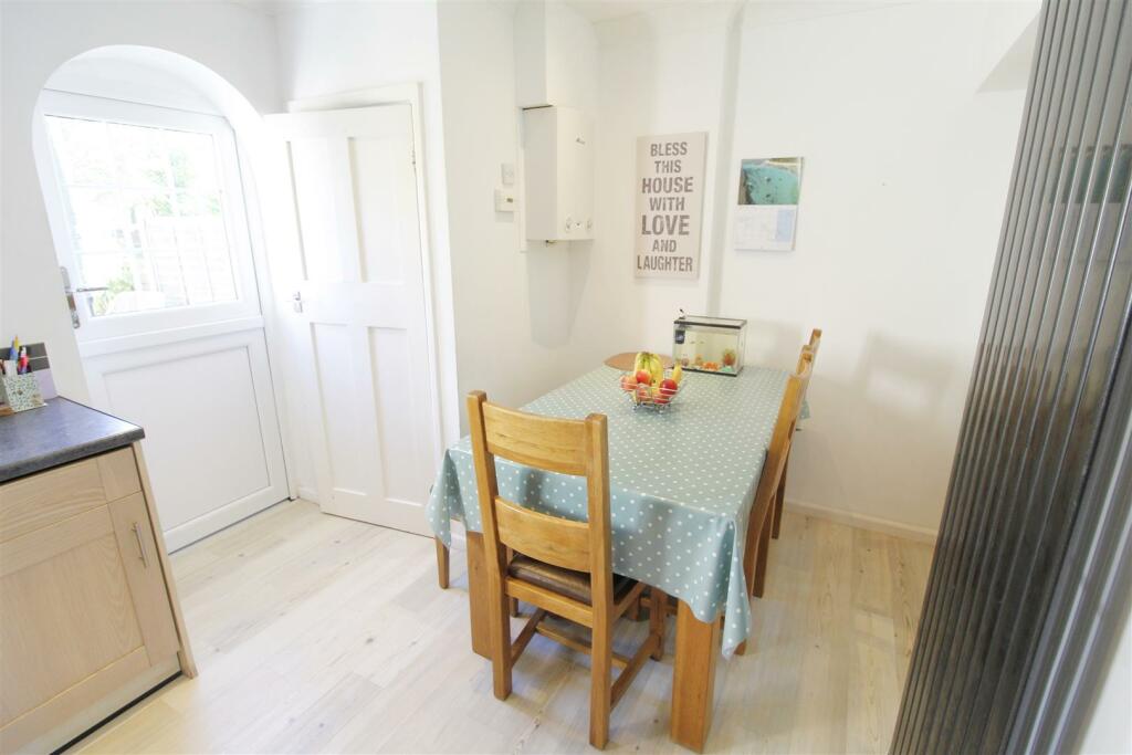 Dining Room.jpg