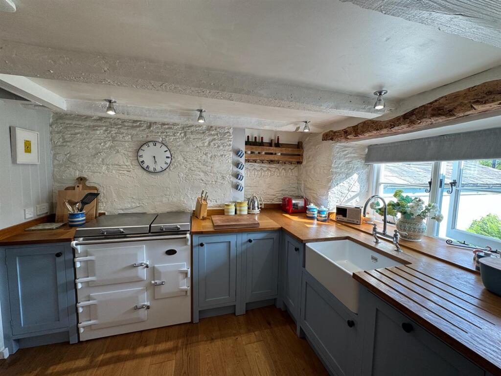 kitchen 2.jpeg