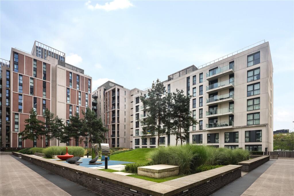 Exterior View 4