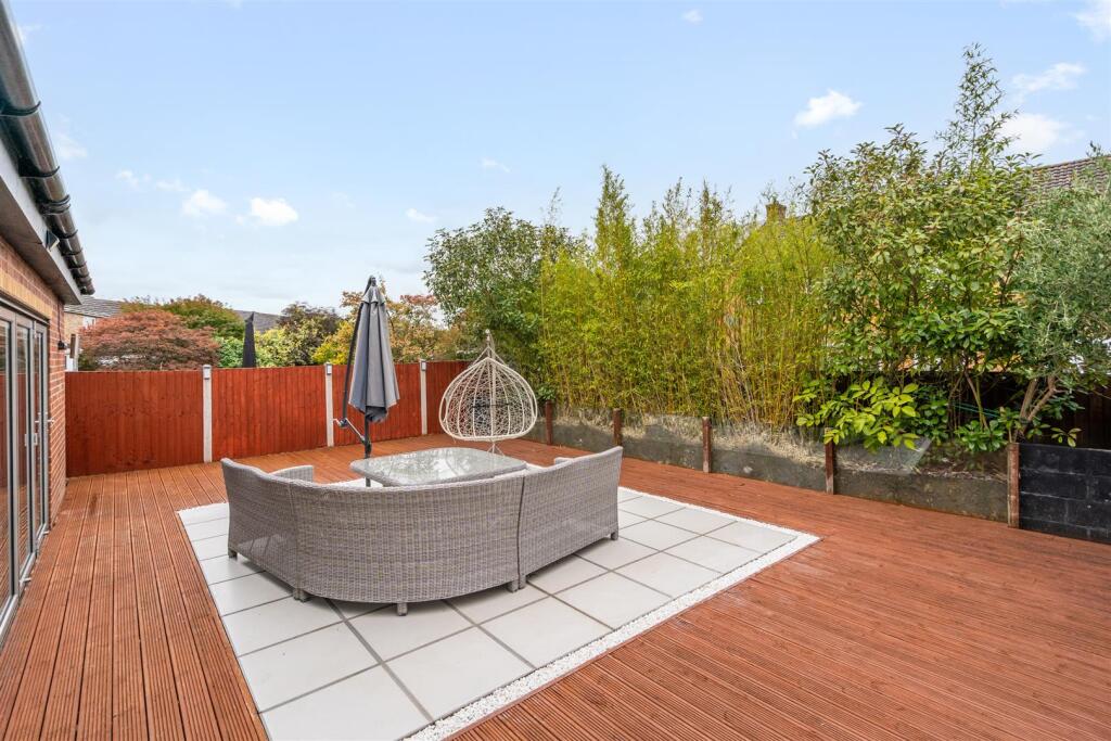 47 Radlow Crescent_23.jpg