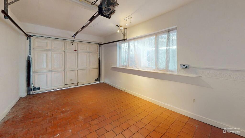 INTEGRAL GARAGE