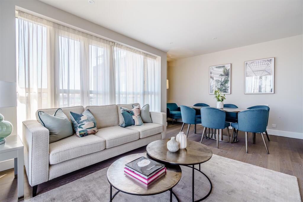 8468556-interior04.jpg