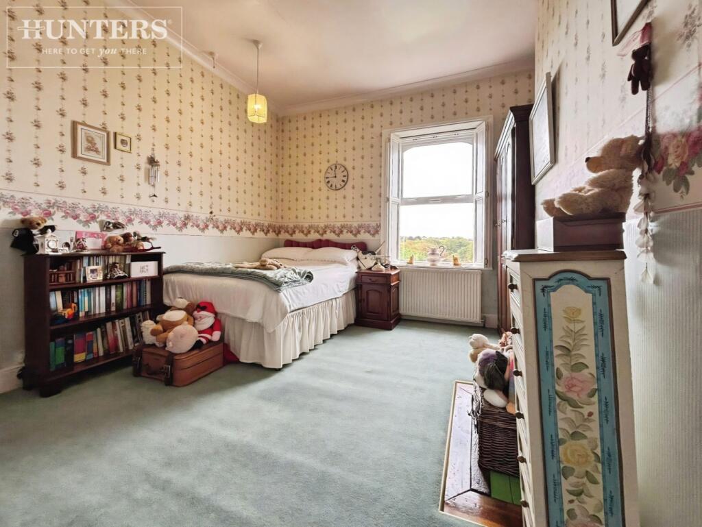 pbox-bedroom-341358.jpg