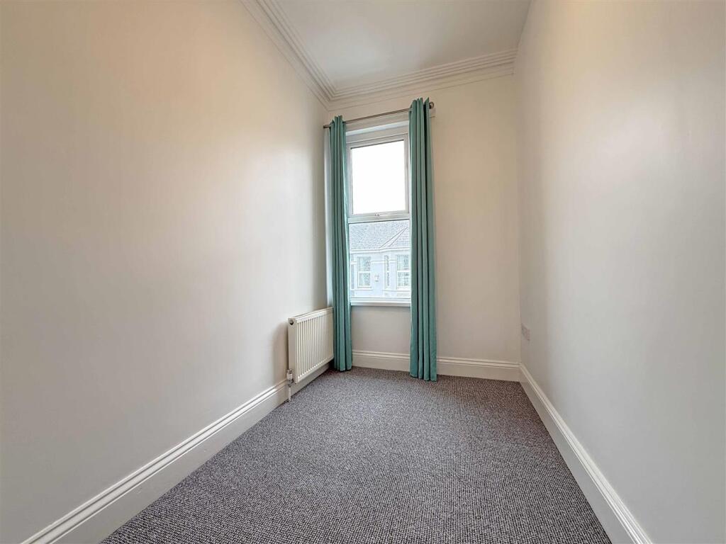 Craven Avenue 24 - Bedroom Three.jpg