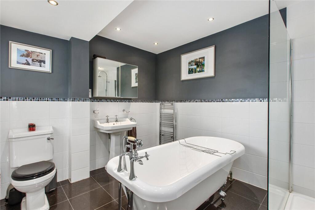 Ensuite