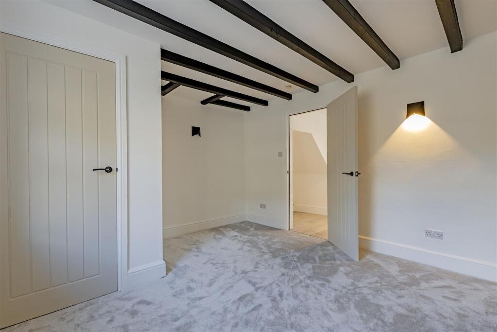 Reception Room-2.jpg