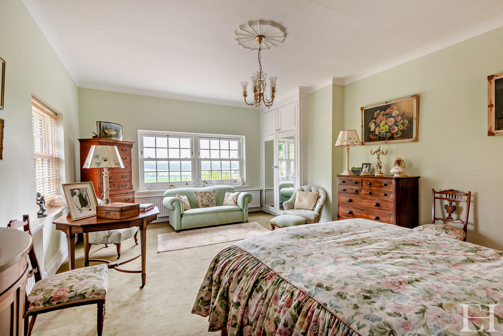8594340-interiorW...