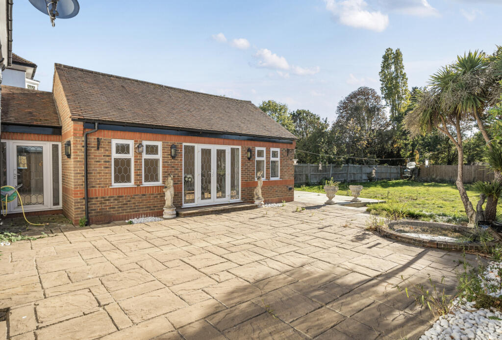 1360883-11-68dc0b...