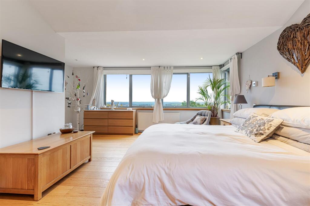 65 - 53 Dunstone Park Road Paignton.jpg