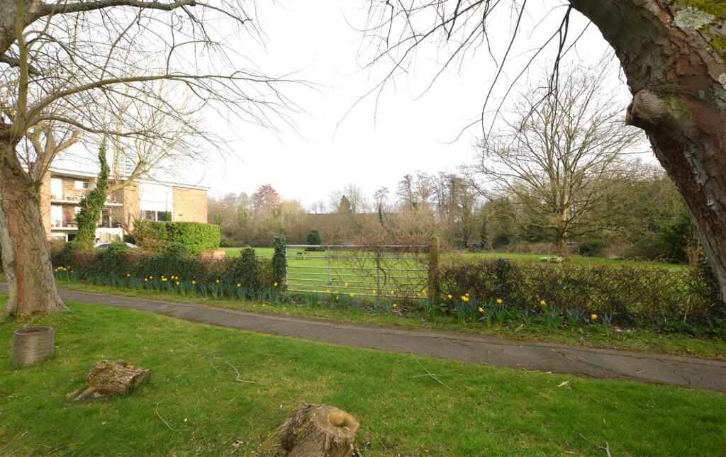 Communal gardens