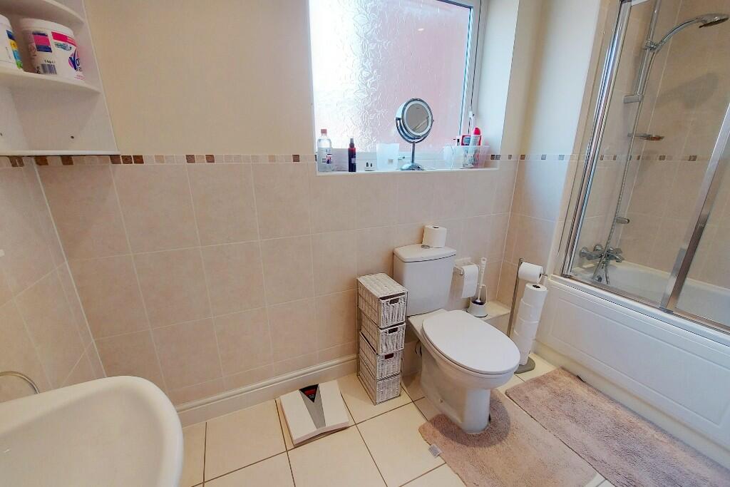 Bathroom Suite 