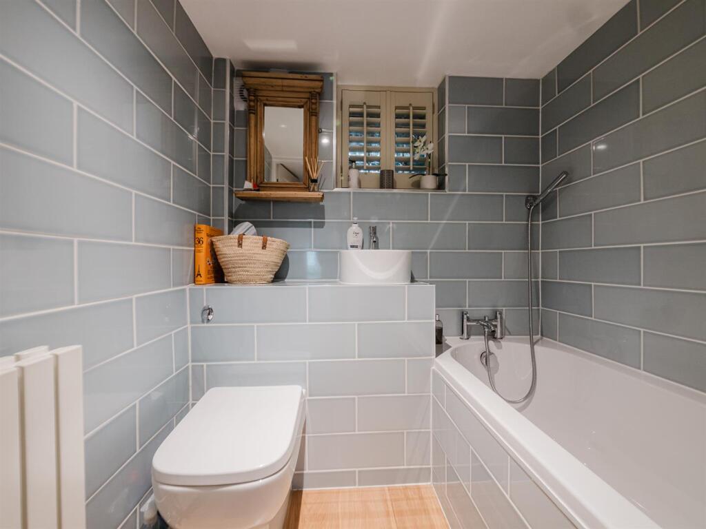 Lower Ground Floor Bathroom