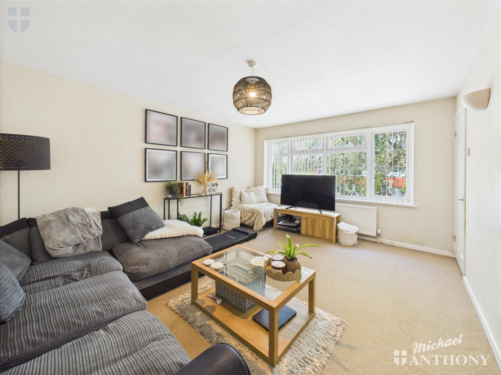 CAM03852G0-PR0287-STILL001