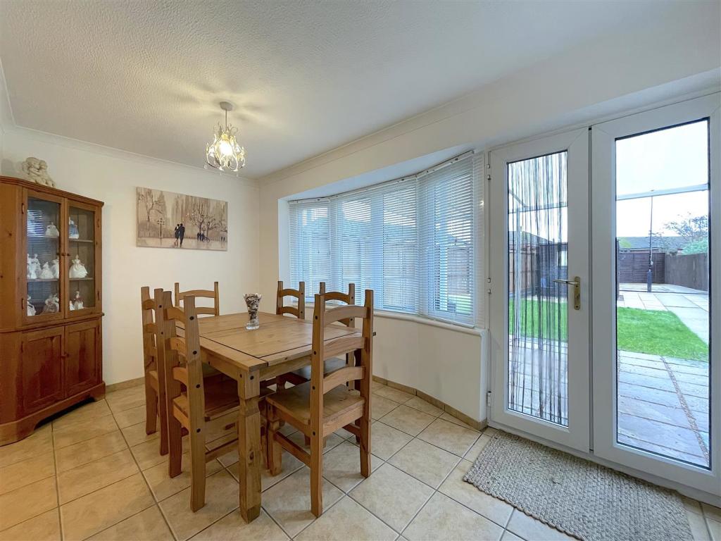 Dining Room (2).jpeg