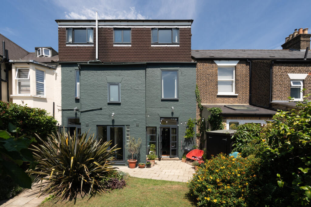 295908 - ST-MARY-ROAD-E17-032.jpg