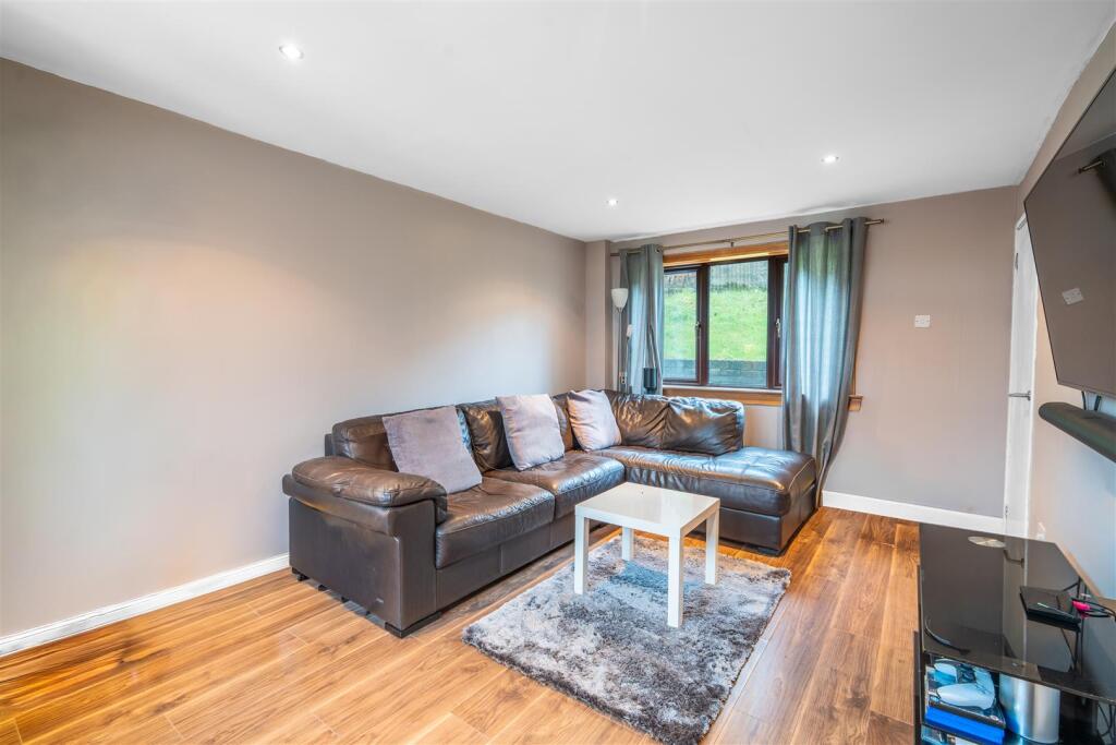 lounge-1.jpg