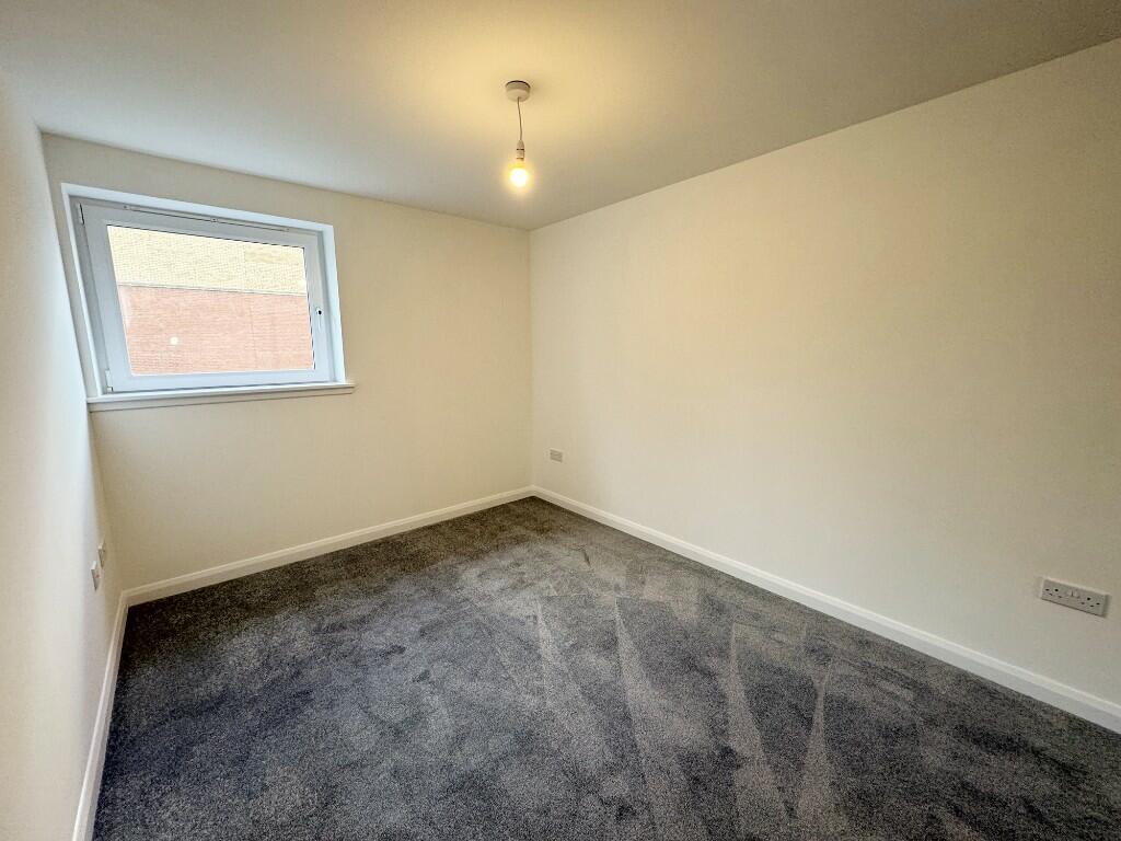 Bedroom 1 (1)