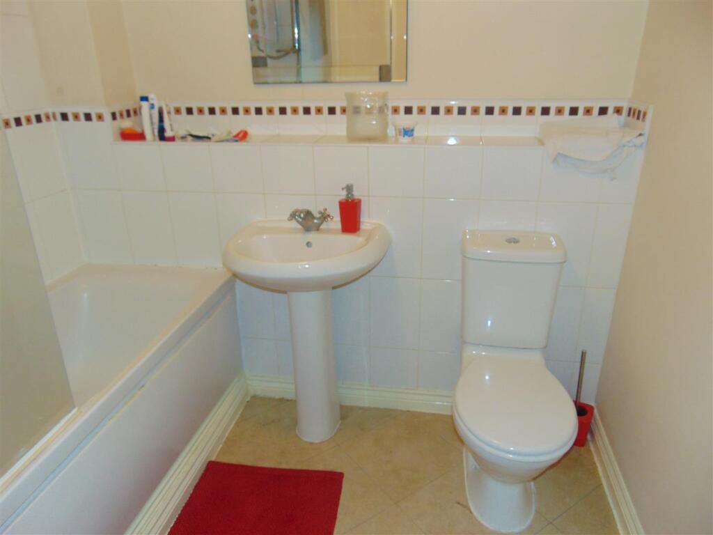 Bathroom.jpg