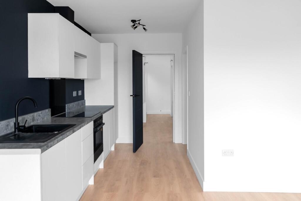 kitchen 2 mount .jpg