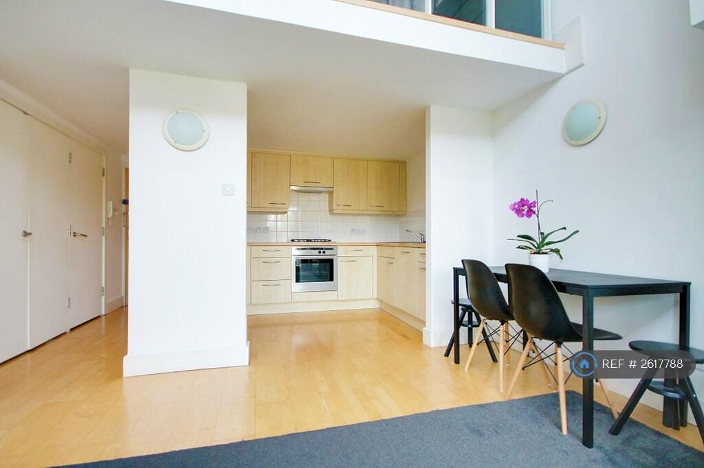 Gallery Dining Area