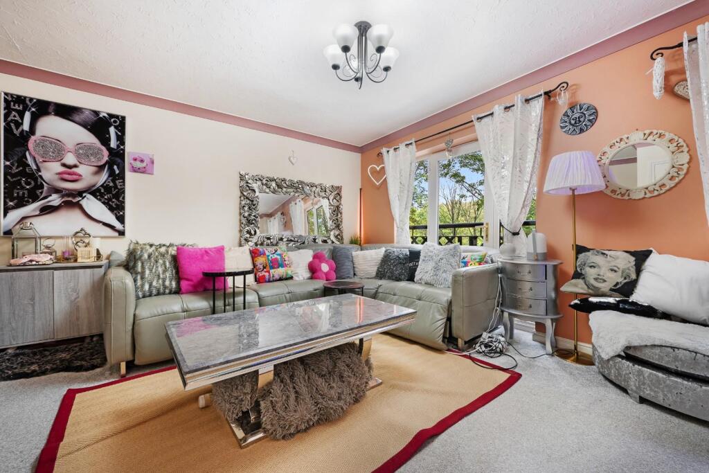 58 Threadfold Way HDR-7.jpg