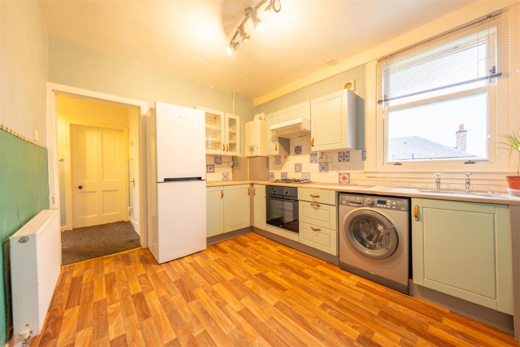 darnhall inside-4.jpg