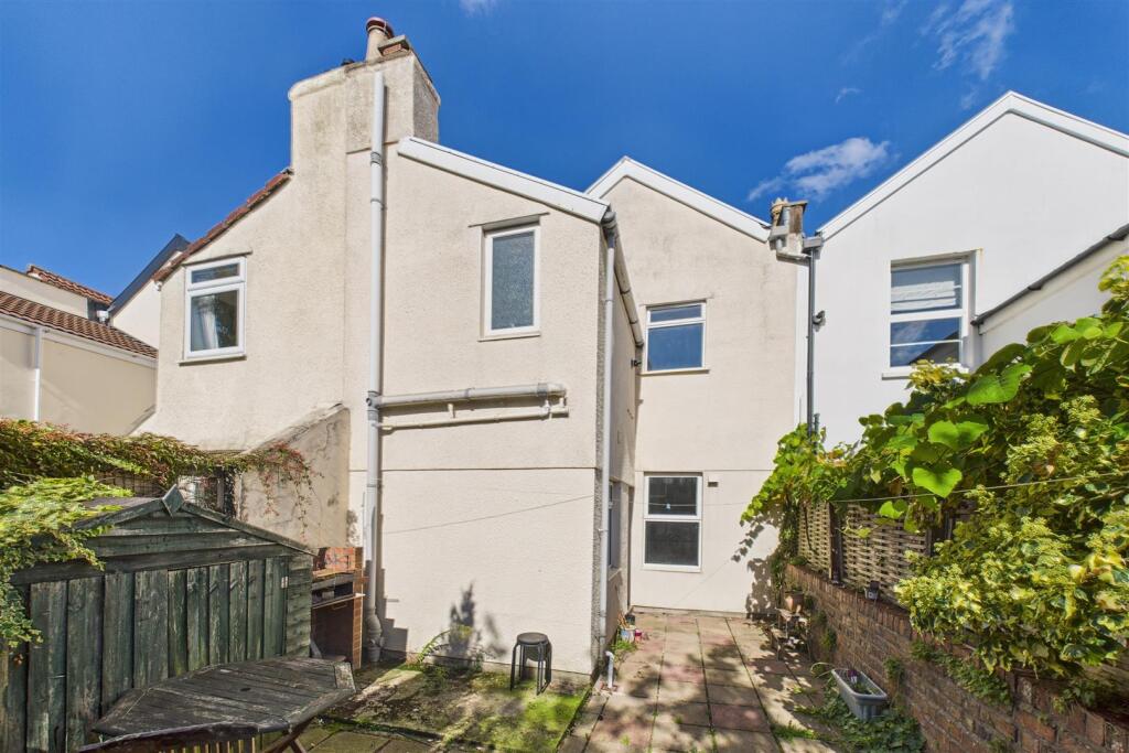 29 Queen Victoria Road Westbury Park, Bristol, BS6