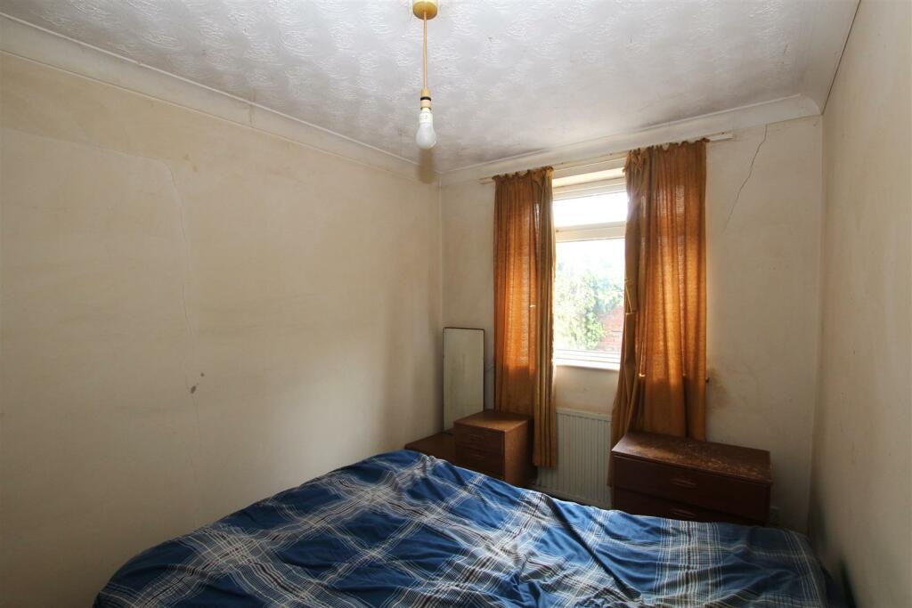 Willingham Court - GFF - Bedroom.JPG