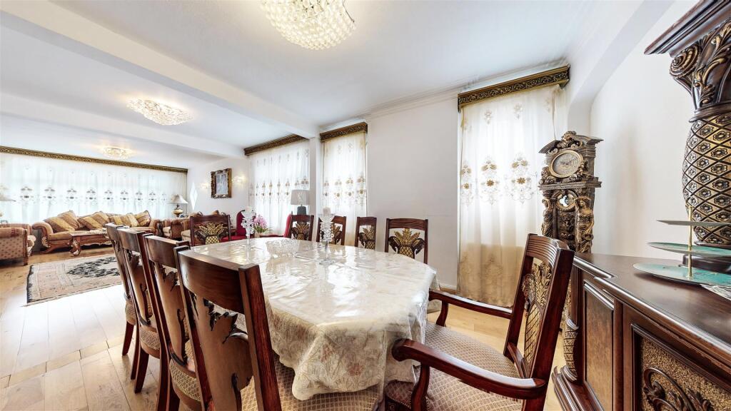 Dining area.jpg
