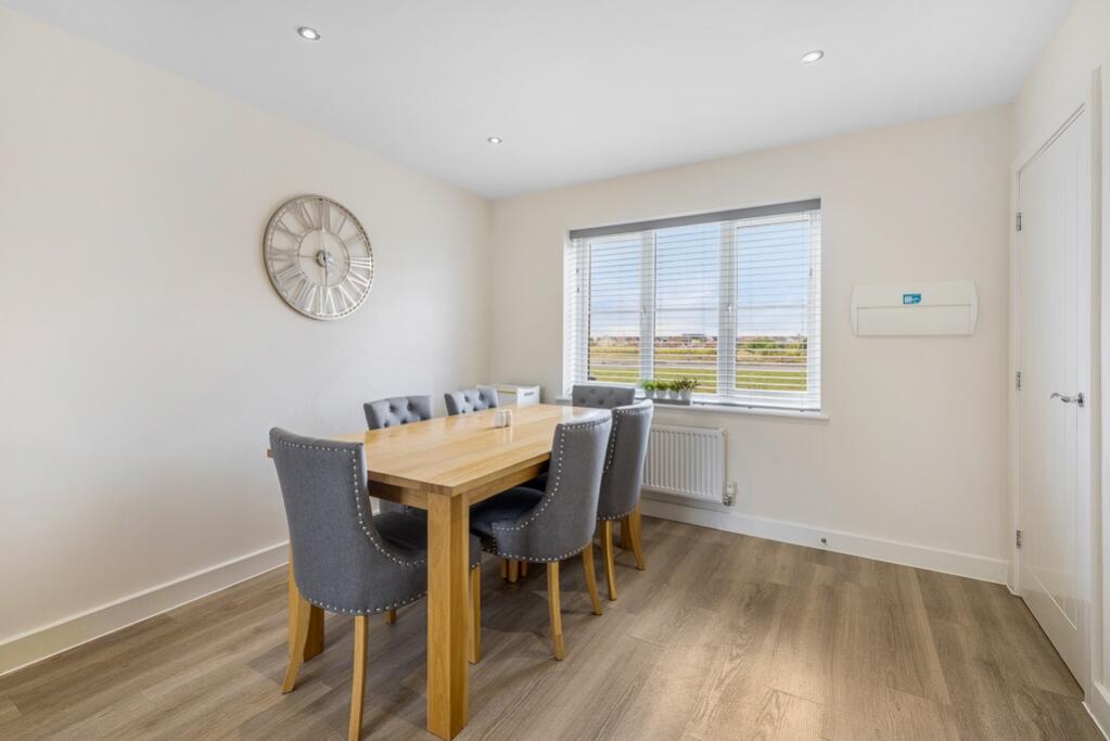 6 Sparrow Drive (Holbeach)-21