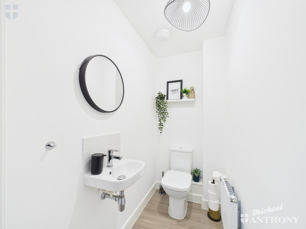 CAM03218G0-PR0790-STILL003