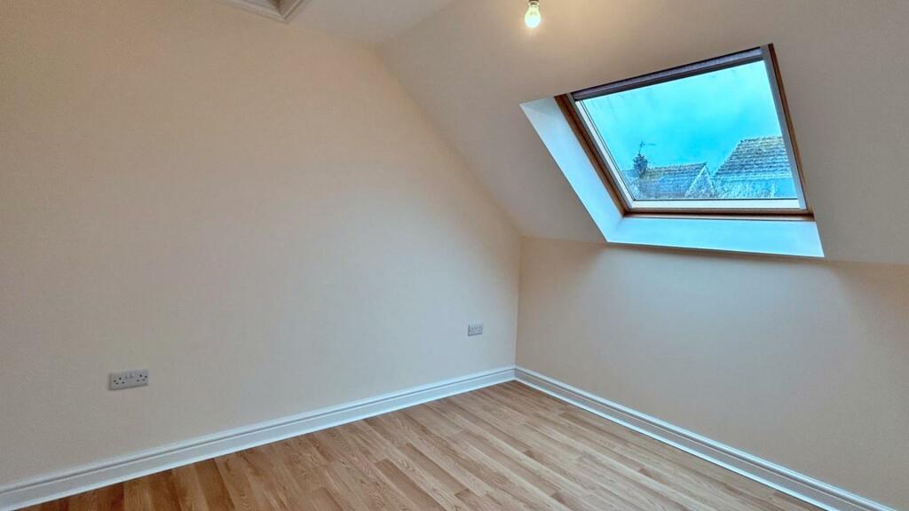 Bedroom 2.2.jpg