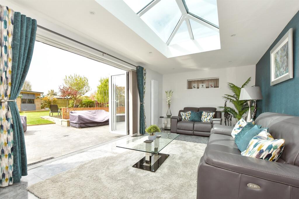 External Lifestyle Photograph