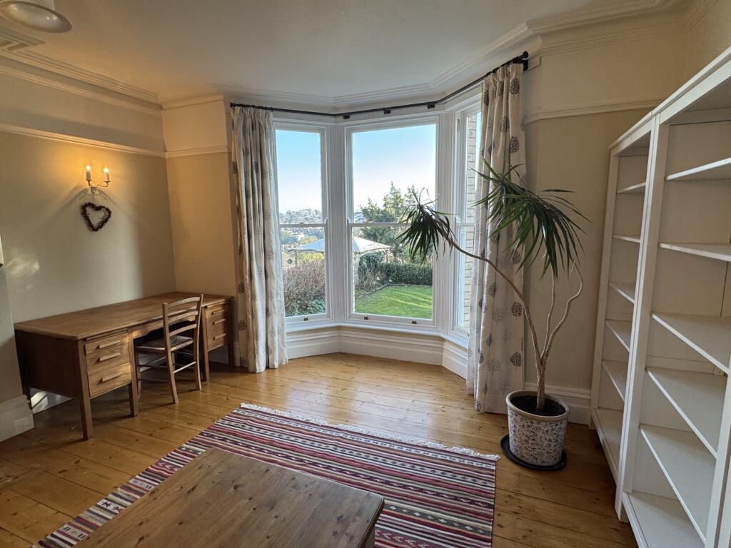 2 Longlands - Reception (2)