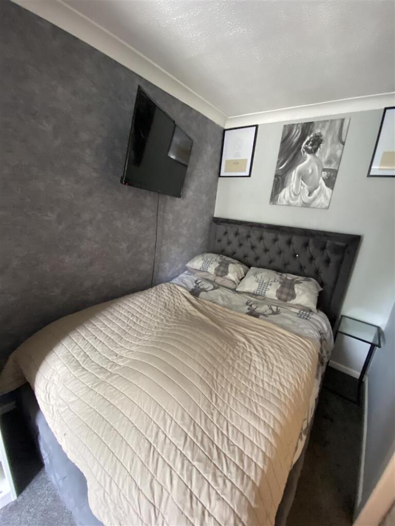 Bedroom no 1: