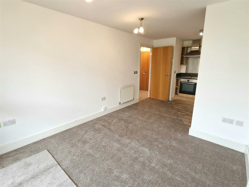 Lounge/Kitchen