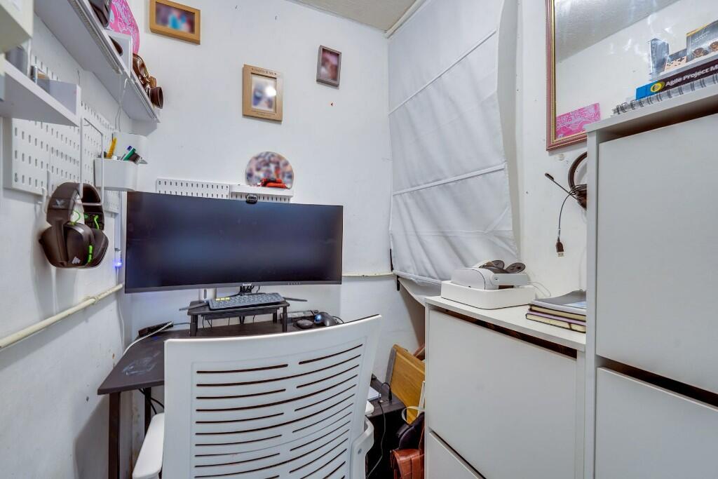 Office room 