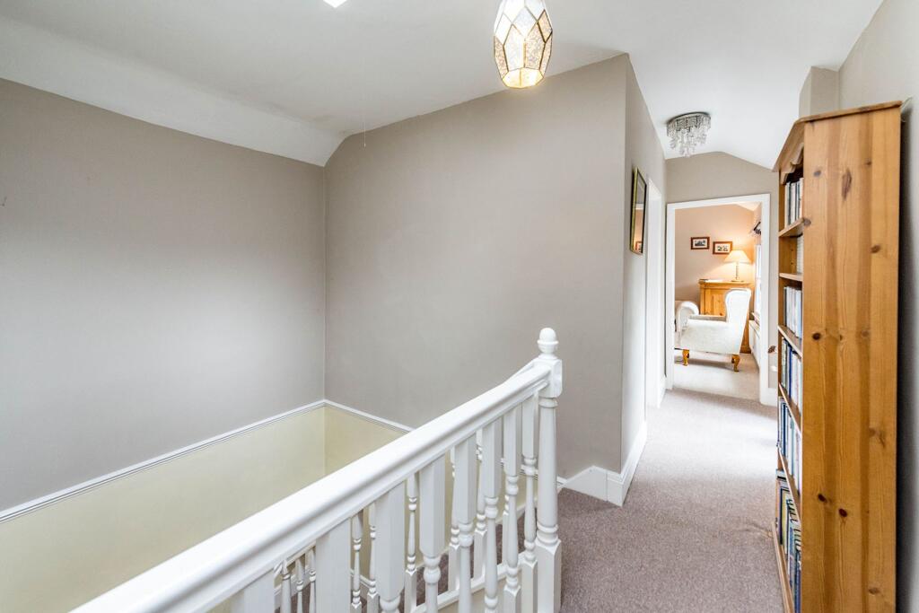 WC HALLWAY AND LANDING