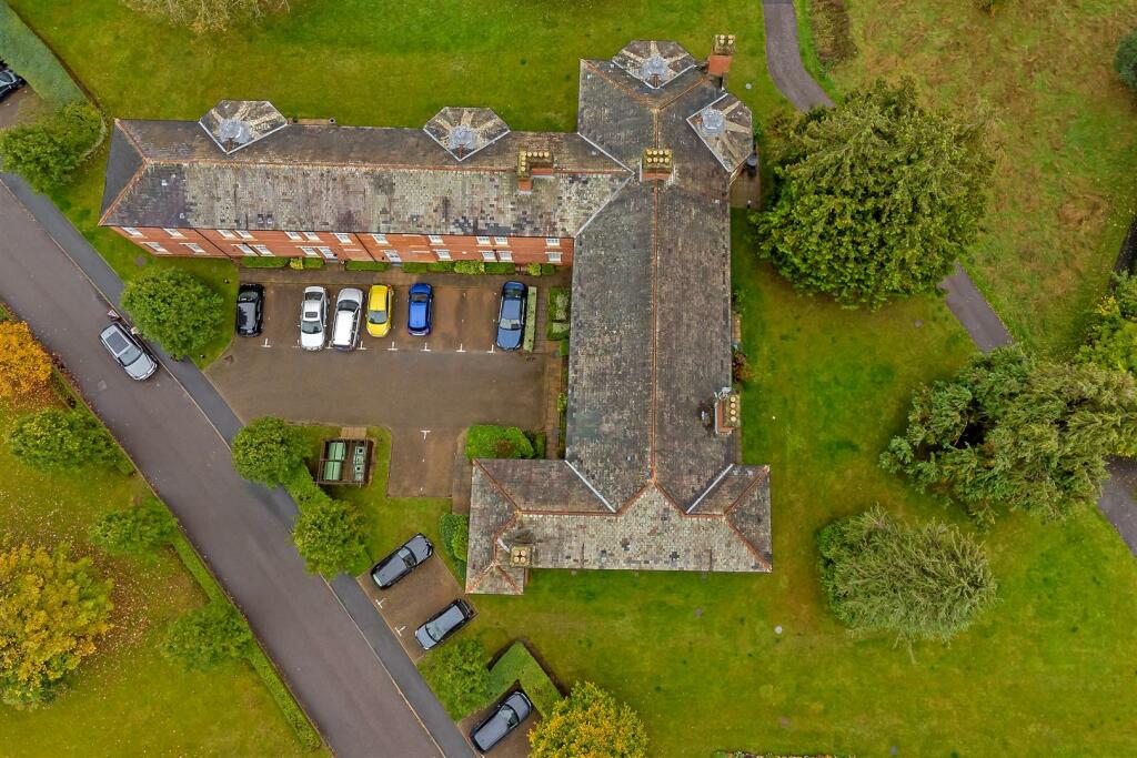 9GreatLeysCourt-39.jpg