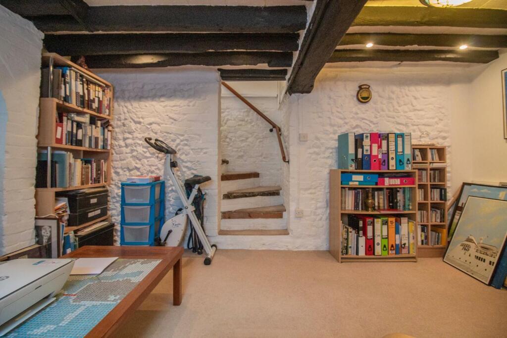 97 Northgate Street [Basement Bedroom Home Office]
